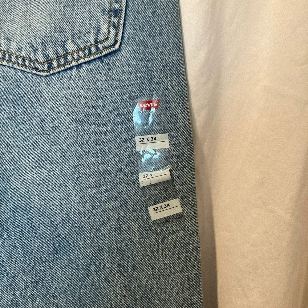 NWT Levis 567 Loose Bootcut Jeans Mens 32x34 Light Wash Blue Denim Premium